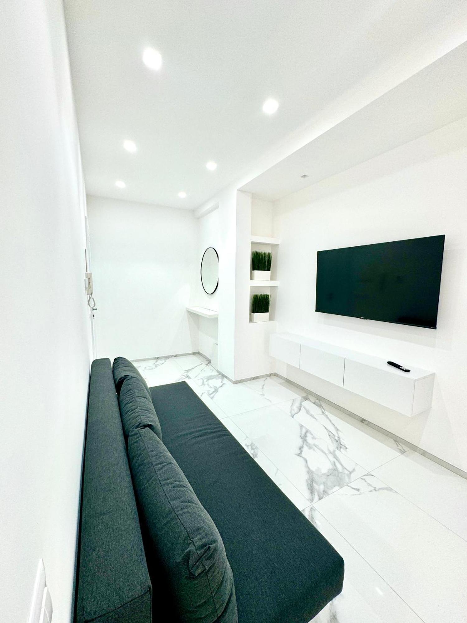 Licheni R-home Apartment